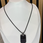 Collier pendentif noir