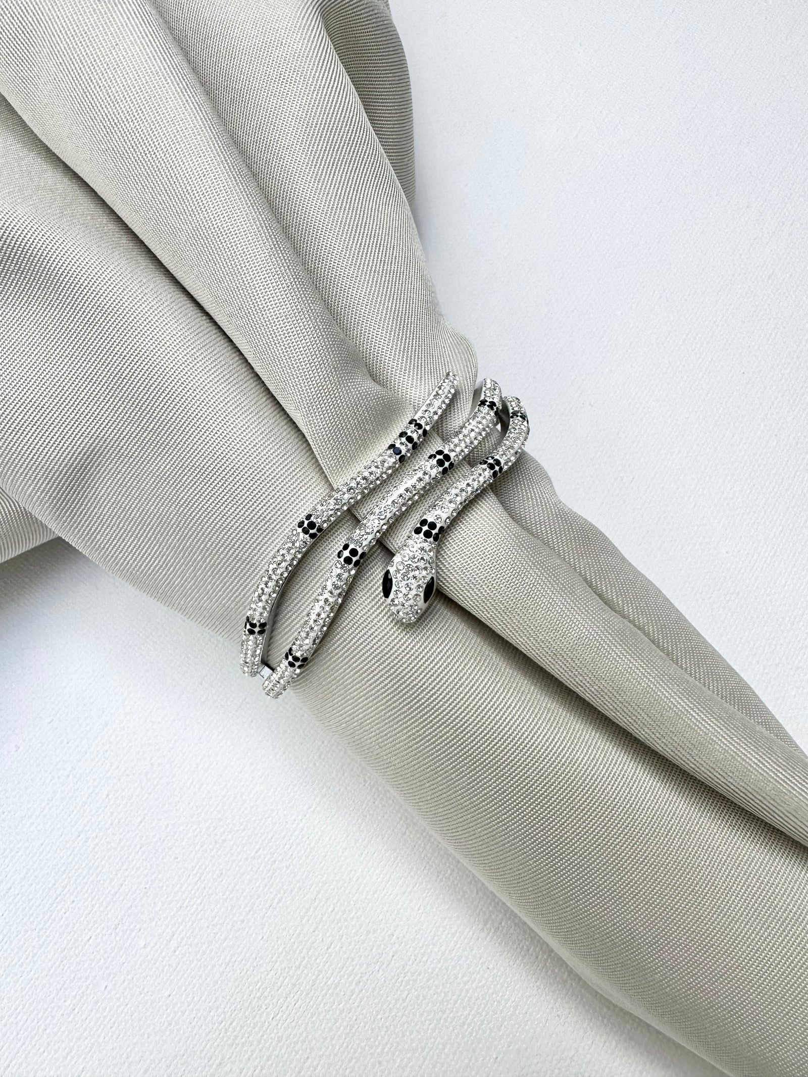 Bracelet serpent argenté
