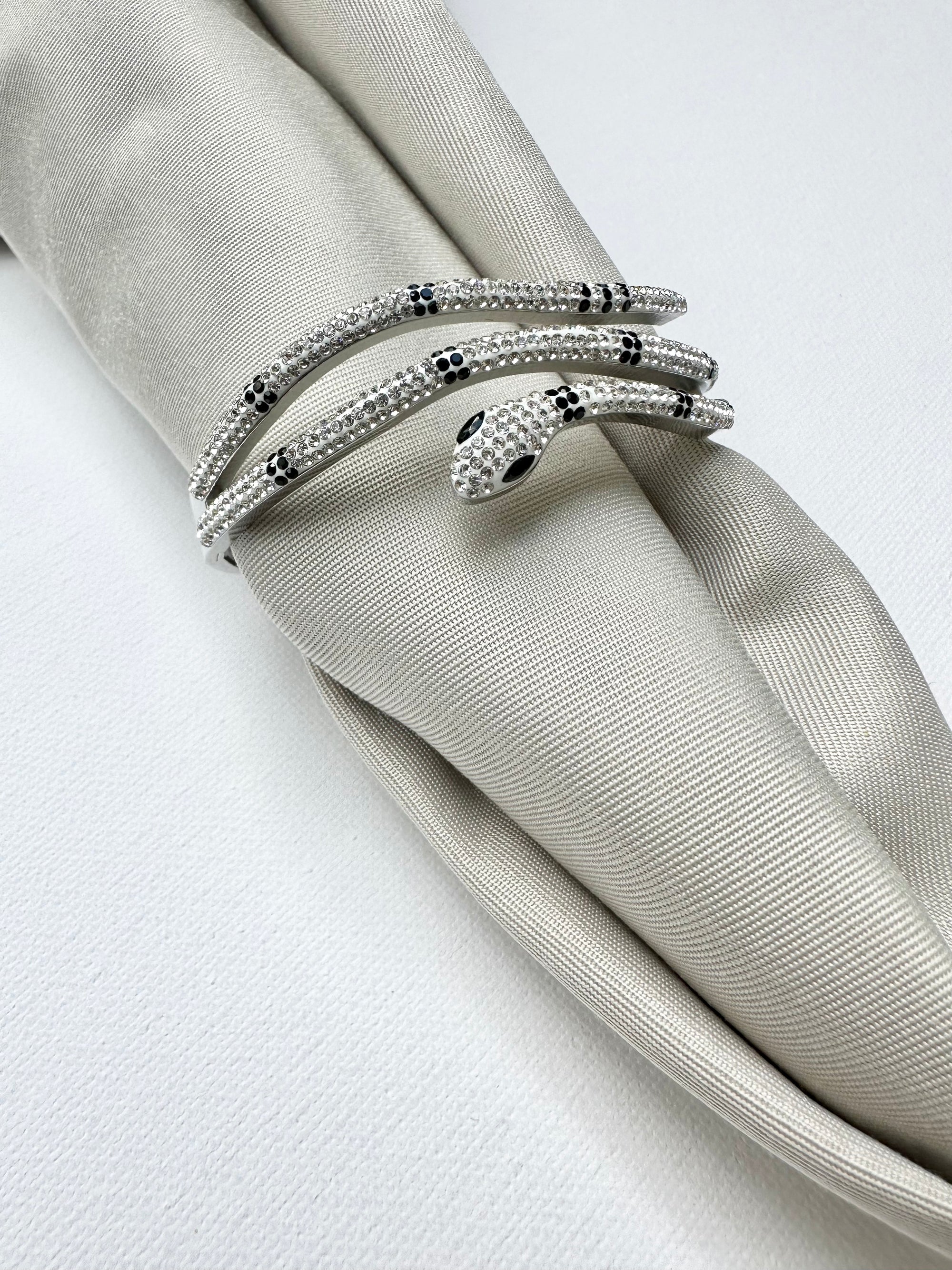 Bracelet serpent argenté