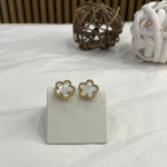 Boucles d’oreilles Fleur blanches