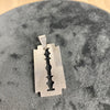 Pendentif Lame de rasoir